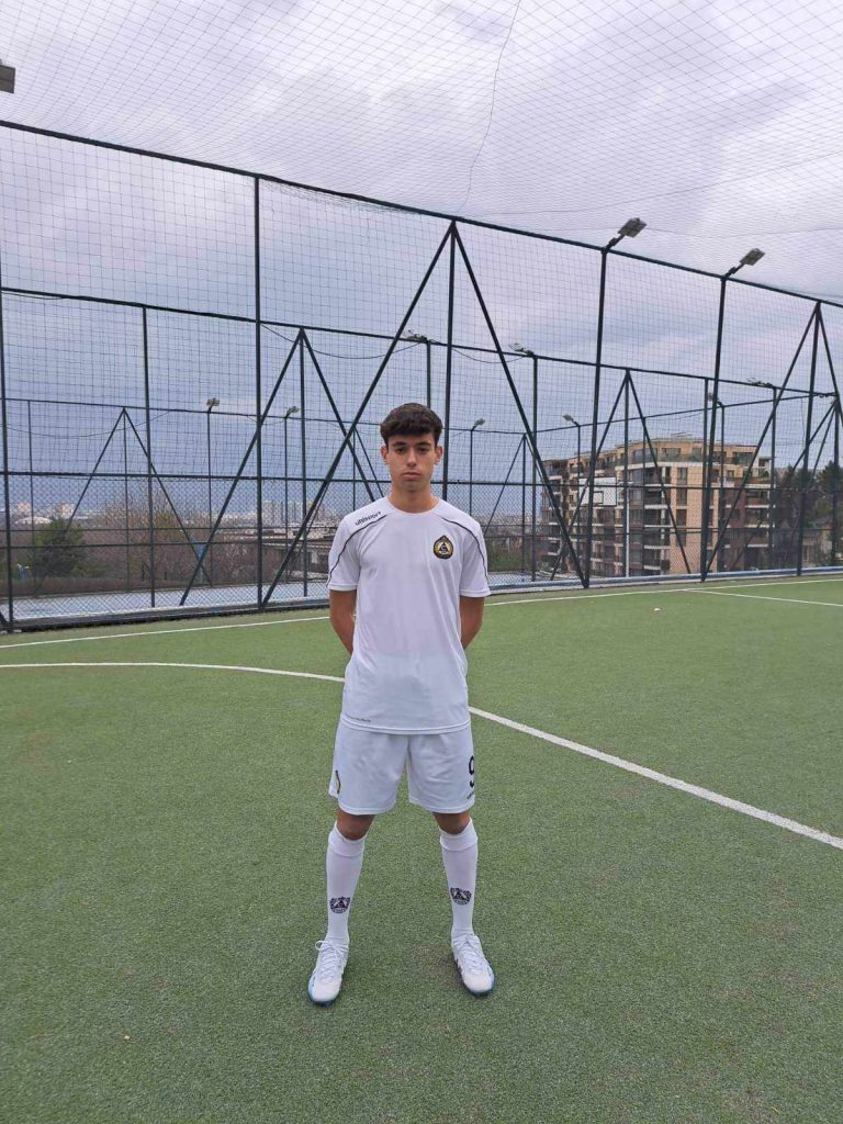 C9177de0 6a7c 4216 B534 C69c2c20221e 768x1024