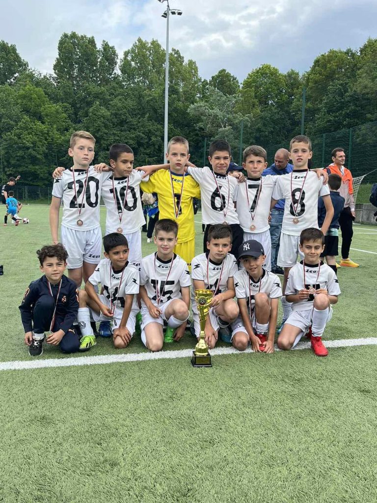 440745531 855928639883665 1393357448250320989 N 768x1024