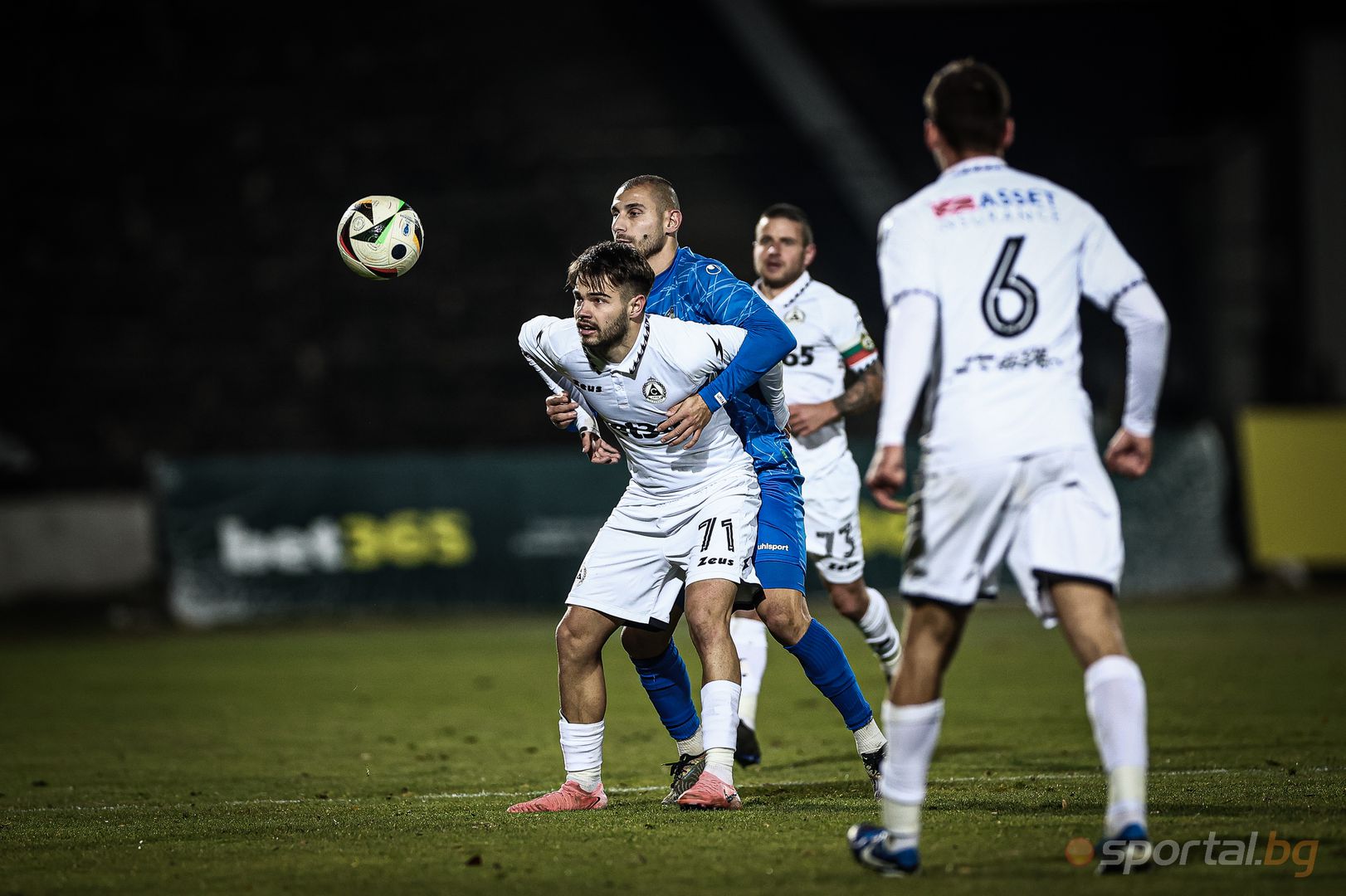 0dc6b6b5 73b1 4e8a 8c18 Dbdfca09d2ff